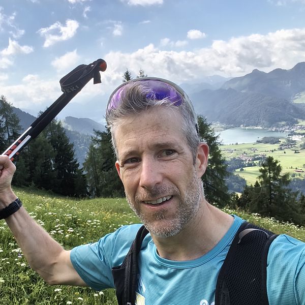 ich-bei-der-jovenalm-blick-richtung-walchsee
