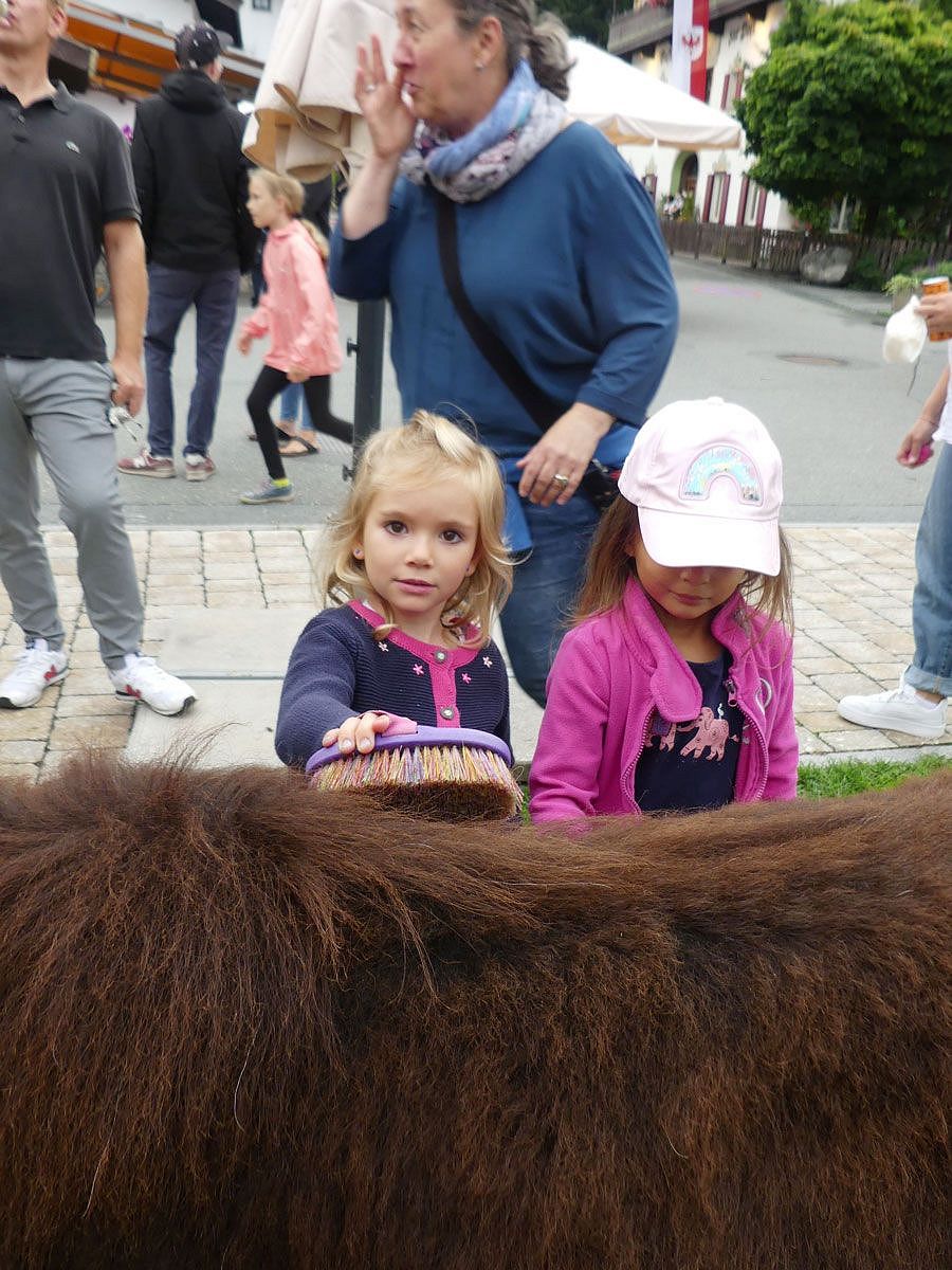 KAW_Fest-Spiele-Koessen_Kinder-und-Tiere