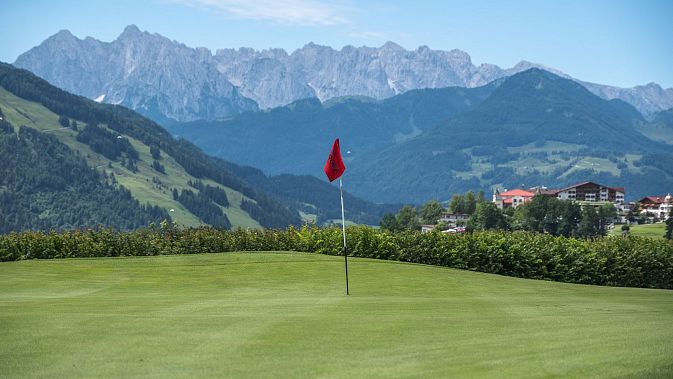 hd-kaiserwinkl-sommer-sommeraktivitaeten-golf-golfen-golfplatz-reit-im-winkl-koessen-koessen-5