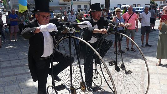 Kultige Kutschen beim Oldtimertreffen in Kössen